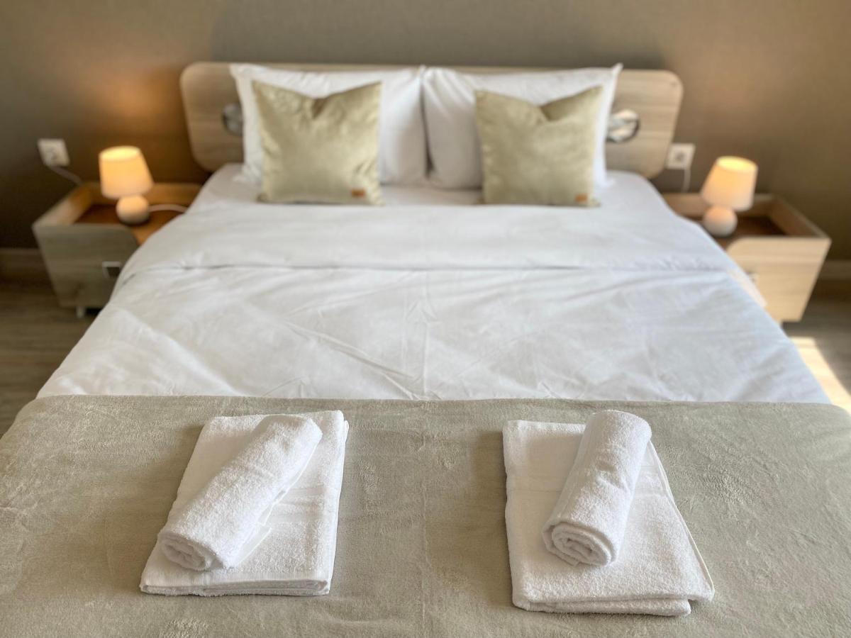 Private Apartment For 4 Guests And Parking Plovdiv Ngoại thất bức ảnh