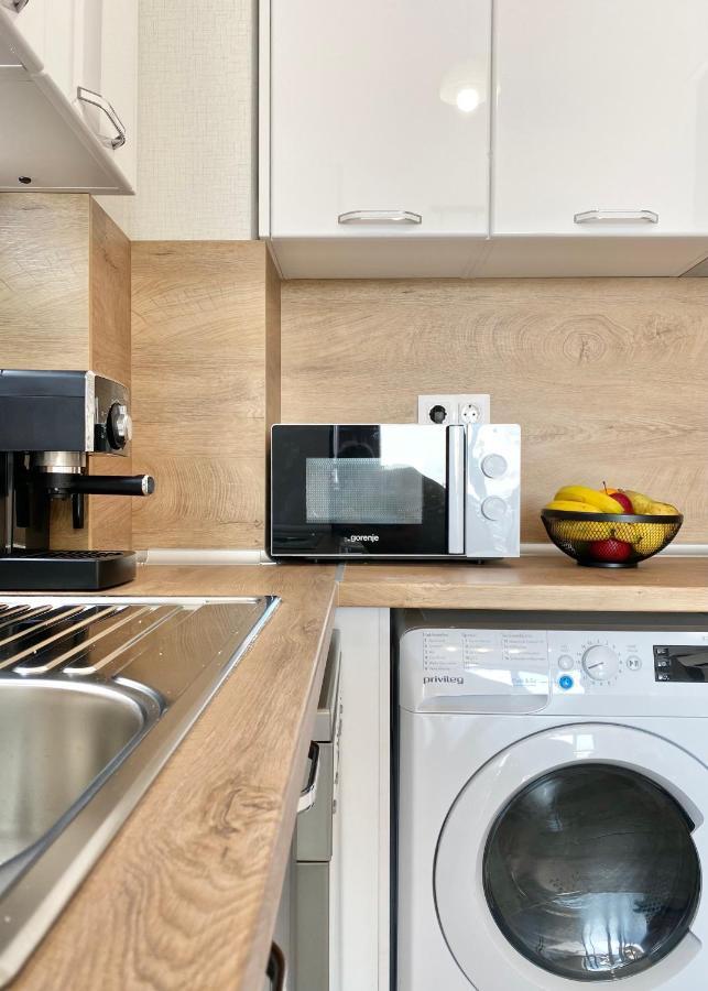 Private Apartment For 4 Guests And Parking Plovdiv Ngoại thất bức ảnh