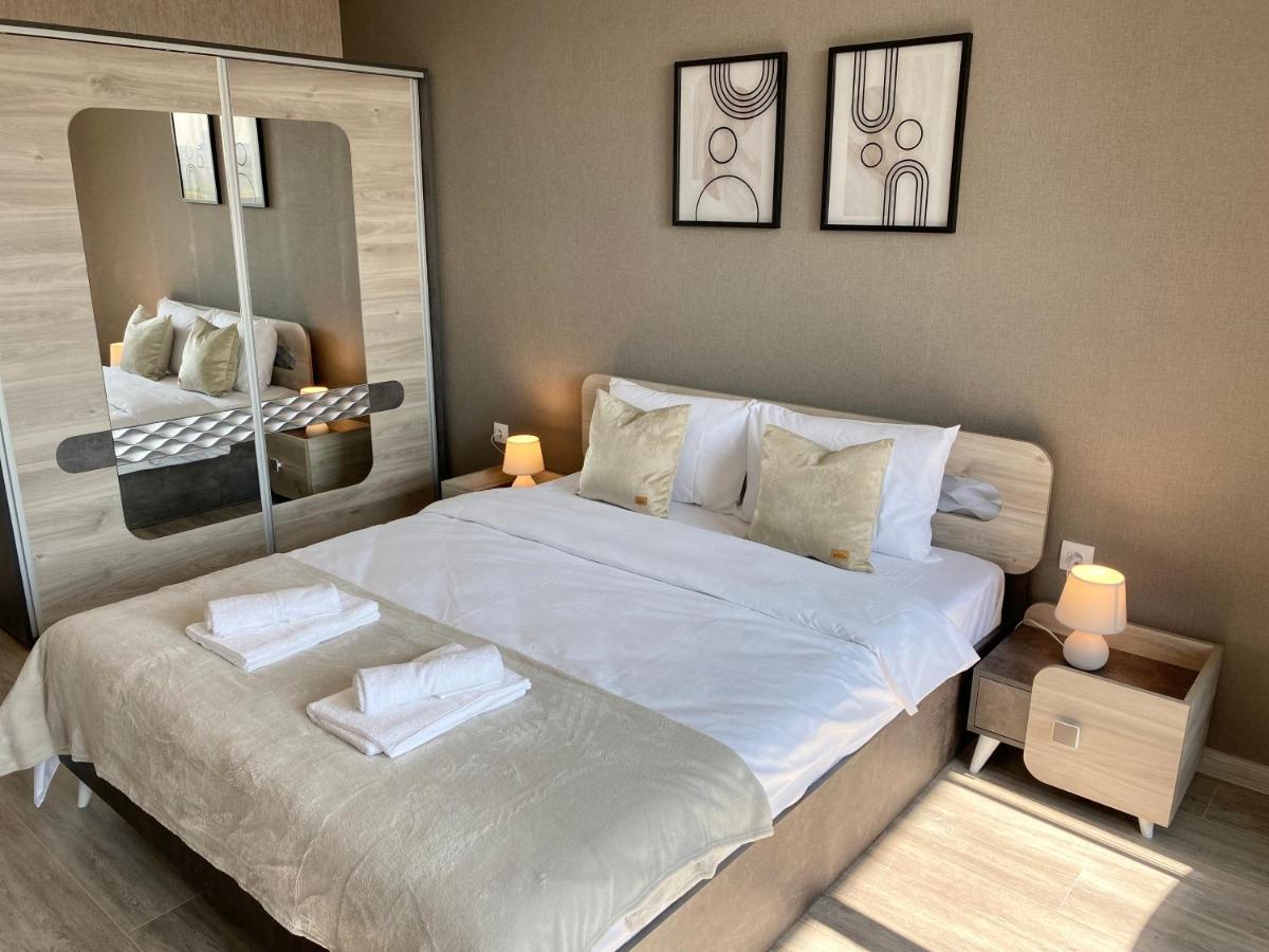 Private Apartment For 4 Guests And Parking Plovdiv Ngoại thất bức ảnh